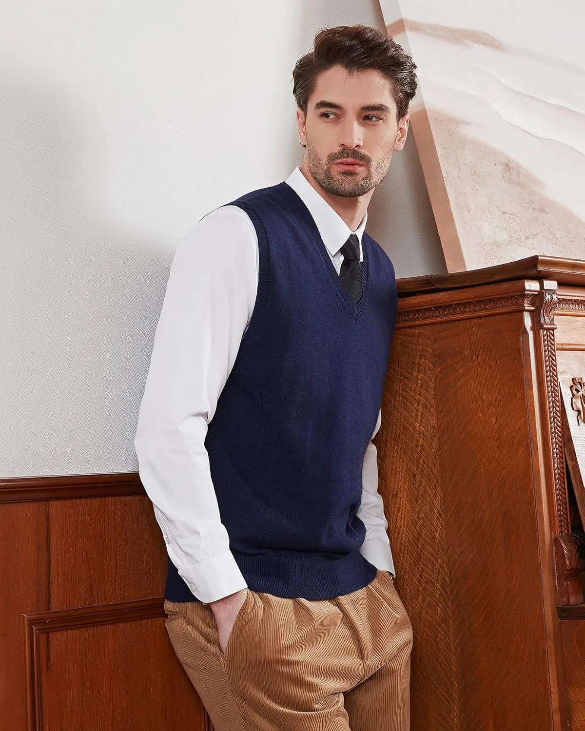 Kallspin Men's Wool Blended Vest Sweater Relaxed Fit V Neck Sleeveless Knitted Pullover